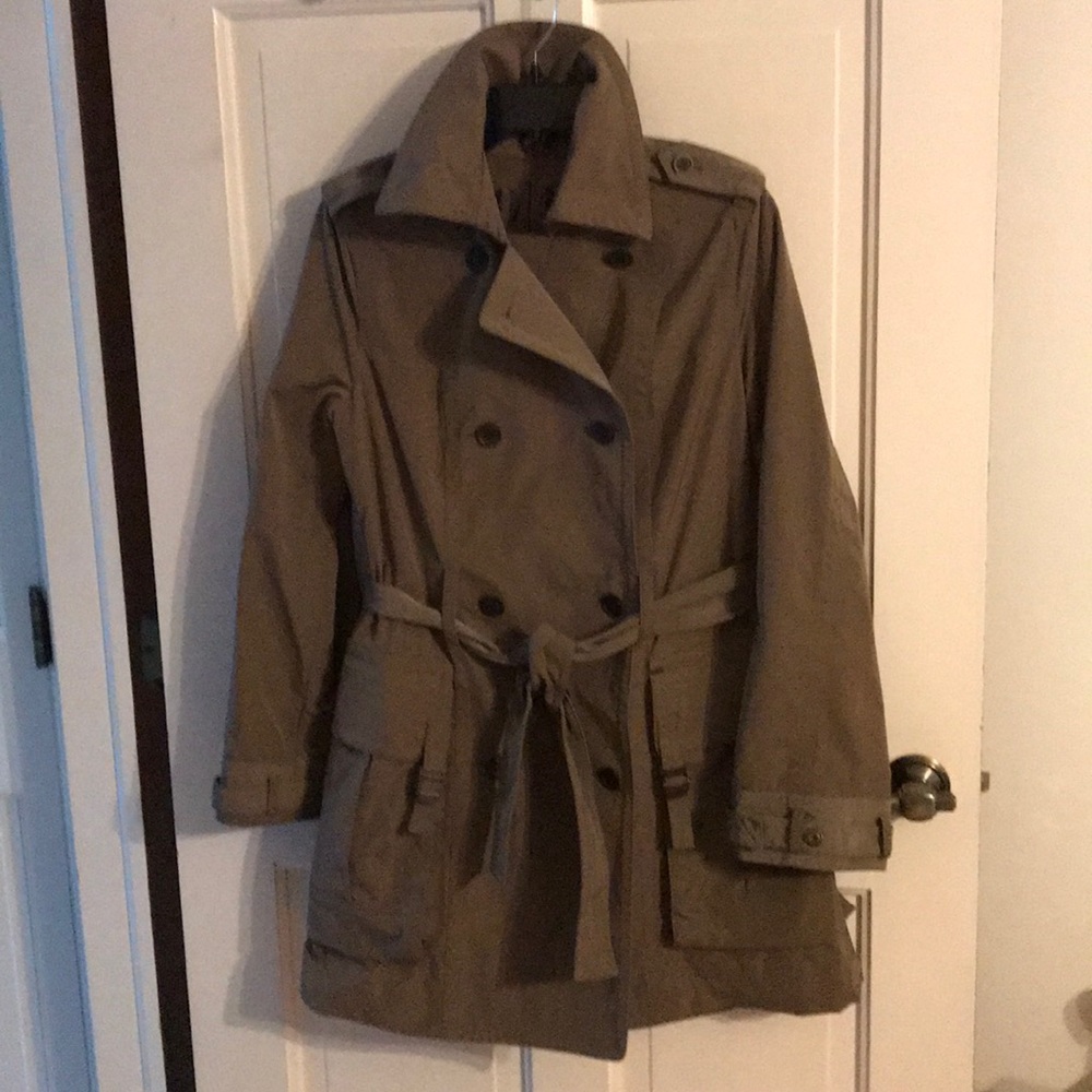 Lined Saks brand, belted short trench coat
